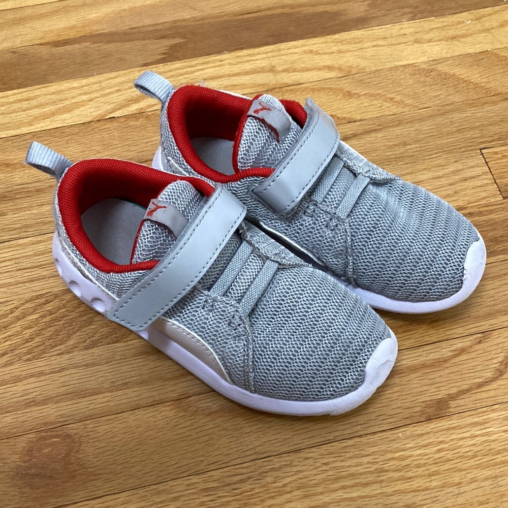 Puma Mesh Gray & Red Children Sneakers Sz 10C